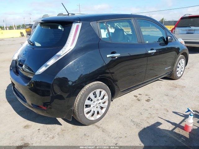 1N4AZ0CP4FC333639 Nissan 2015