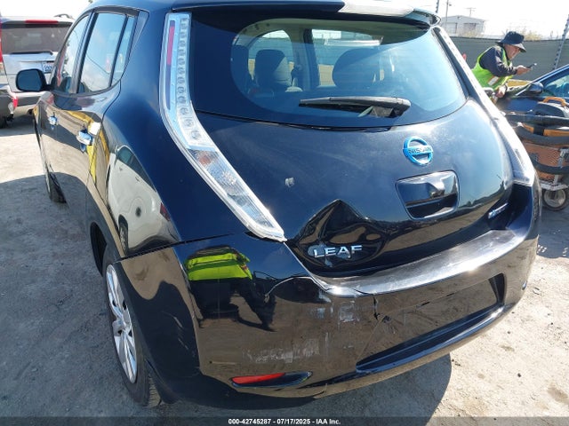 1N4AZ0CP4FC333639 Nissan 2015