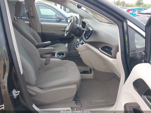 2C4RC1BG6HR850652 Chrysler Pacifica