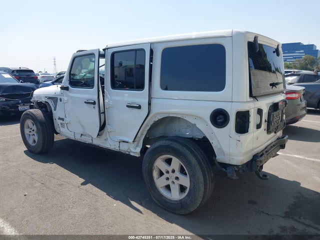 1C4HJXEG5JW161327 Jeep Wrangler