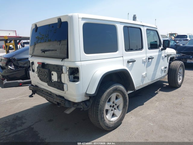 1C4HJXEG5JW161327 Jeep Wrangler