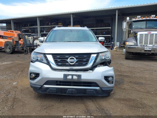 5N1DR2MN5HC613925 Nissan Pathfinder