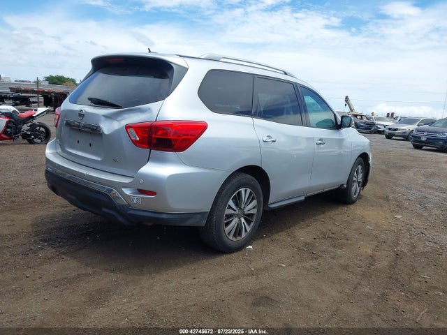 5N1DR2MN5HC613925 Nissan Pathfinder