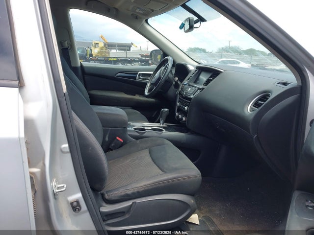 5N1DR2MN5HC613925 Nissan Pathfinder