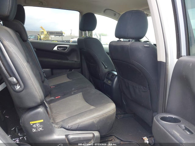 5N1DR2MN5HC613925 Nissan Pathfinder