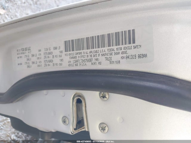 RAM 1500 2017 1C6RR7LT2HS750387 Image 9