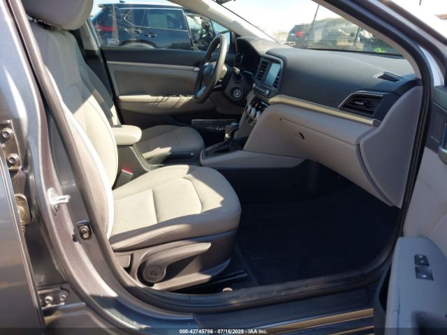 2019 HYUNDAI ELANTRA KMHD84LF7KU816776 Photo 4