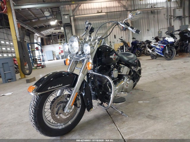 2017 HARLEY-DAVIDSON FLSTC 1HD1BWV14HB043533