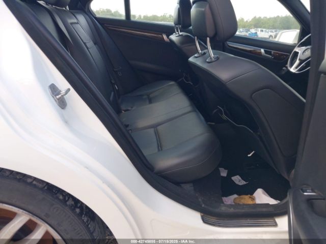 2013 MERCEDES-BENZ C 250 WDDGF4HBXDR258253 Photo 7