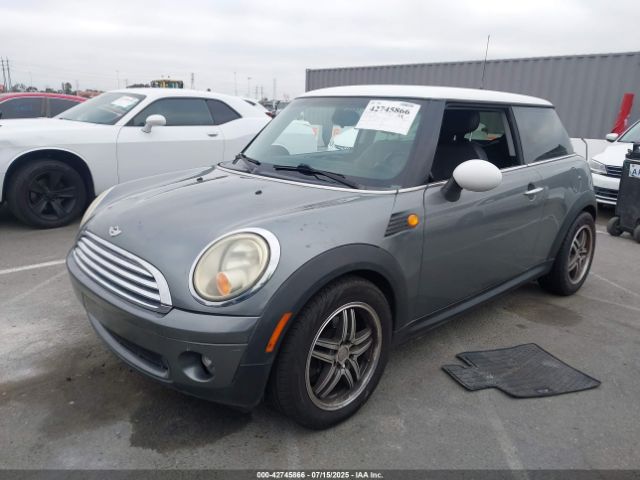 2010 MINI COOPER WMWMF3C57ATZ25476 Photo 1