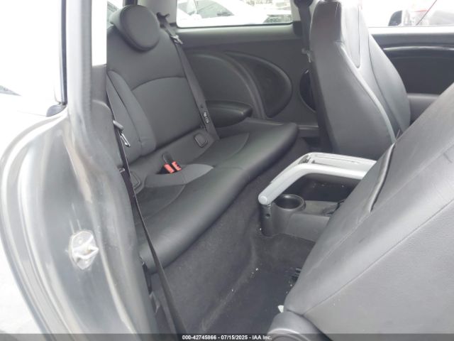 2010 MINI COOPER WMWMF3C57ATZ25476 Photo 7