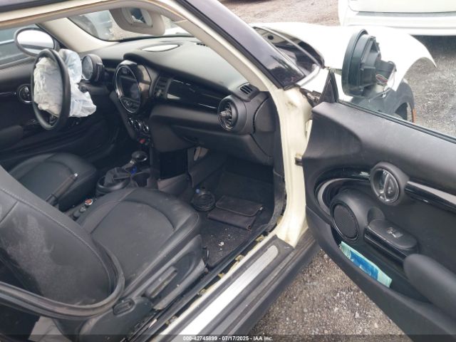 2019 MINI HARDTOP WMWXP5C58K2H29952 Photo 4
