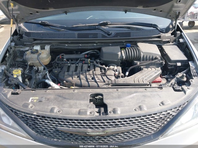 Chrysler Pacifica 2019 2C4RC1EG6KR549589 Image 10