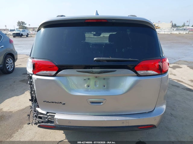 Chrysler Pacifica 2019 2C4RC1EG6KR549589 Image 16