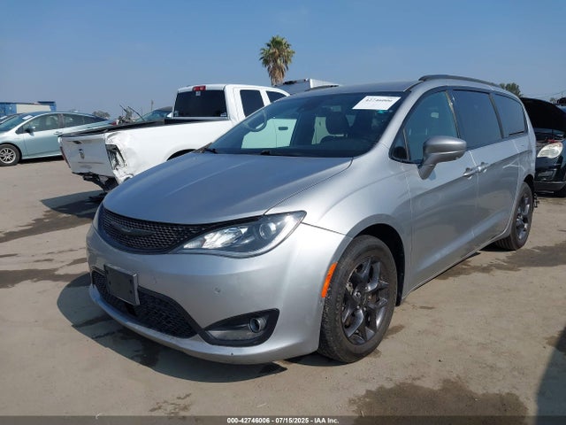 Chrysler Pacifica 2019 2C4RC1EG6KR549589 Image 2