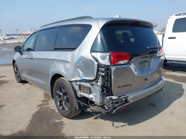 Chrysler Pacifica 2019 2C4RC1EG6KR549589 Image 3