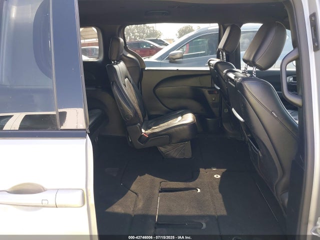 Chrysler Pacifica 2019 2C4RC1EG6KR549589 Image 8