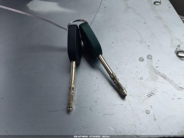 42746029 :رقم المزاد ، SAJDA14C61LF39039 vin ، 2001 Jaguar Xj8 مزاد بيع