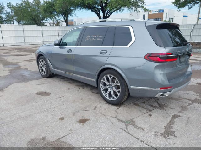 2025 BMW X7 5UX23EM03S9X15939 Photo 2