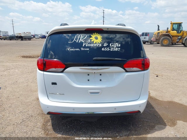2C4RC1BGXHR729218 Chrysler Pacifica