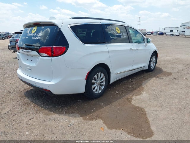 2C4RC1BGXHR729218 Chrysler Pacifica