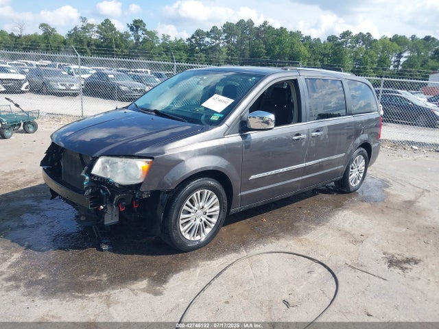 2C4RC1CGXER192747 Chrysler Town and Country