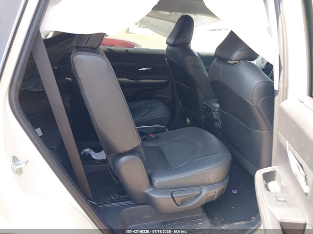 Toyota t24a-fts 2024 5TDAAAB50RS019075 Image 8