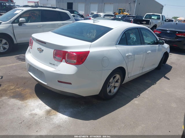 Chevrolet lkw 2015 1G11C5SL6FF117483 Image 4
