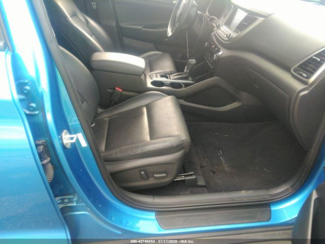 2018 HYUNDAI TUCSON KM8J33A45JU696343 Photo 4