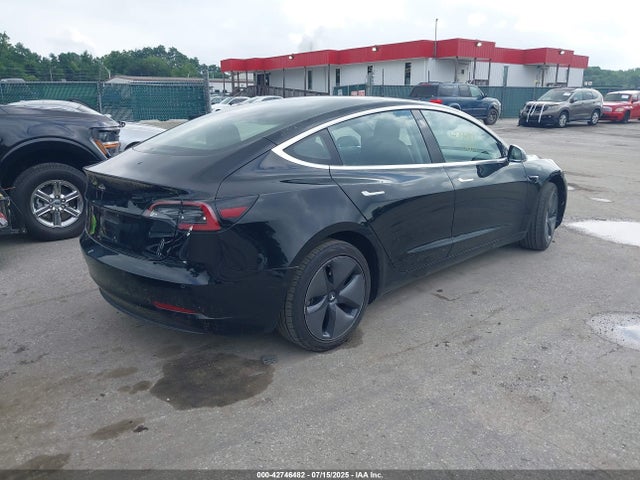 2018 TESLA MODEL 3 5YJ3E1EA1JF157058 Photo 3