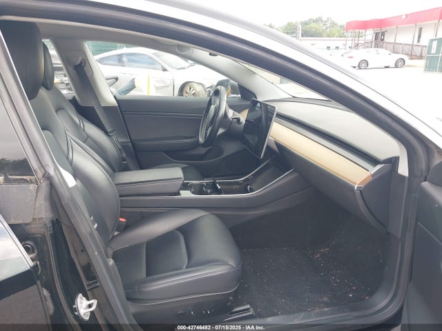 2018 TESLA MODEL 3 5YJ3E1EA1JF157058 Photo 4