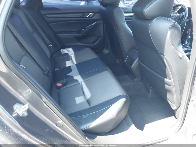 1HGCV1F30JA252916 Honda l15be