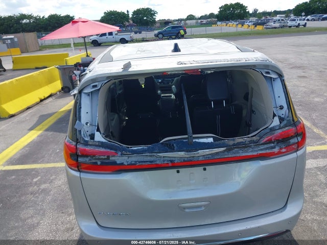 Продаж на аукціоні авто 2024 Chrysler Pacifica Touring L, vin: 2C4RC1BGXRR123323, номер лоту: 42746606