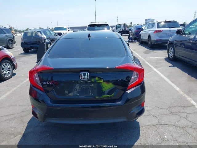 Honda CIVIC EX 2018 2HGFC2F79JH526563 Image 16