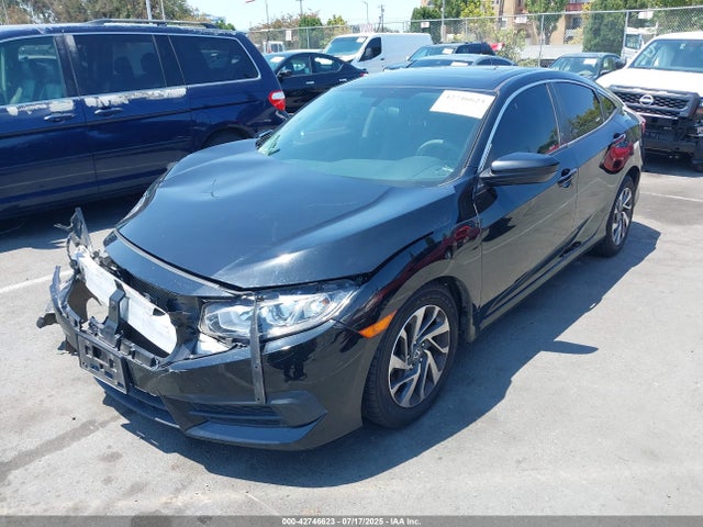 Honda CIVIC EX 2018 2HGFC2F79JH526563 Image 2