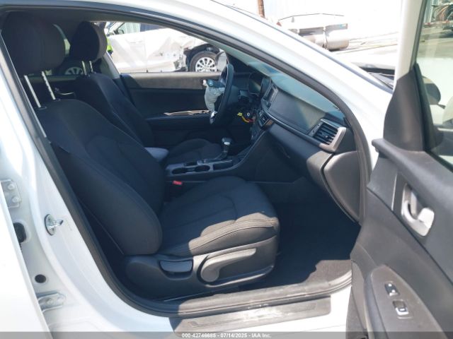 2017 KIA OPTIMA 5XXGT4L38HG167882 Photo 4