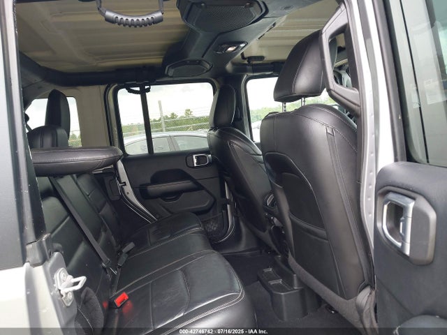 1C4HJXEG7JW123355 Jeep Wrangler