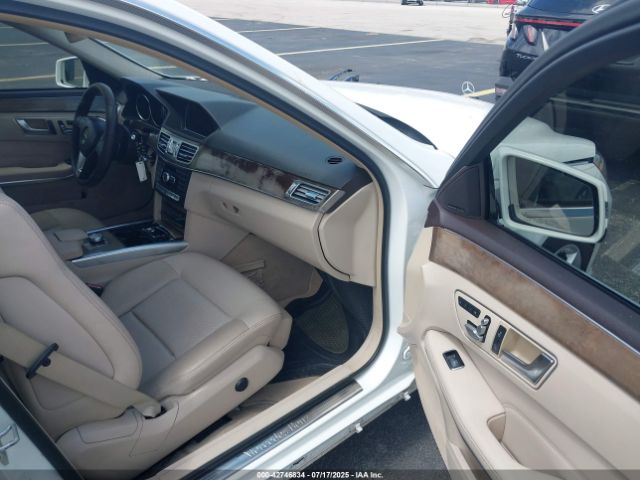 2014 MERCEDES-BENZ E 350 WDDHF8JB9EA876881 Photo 4