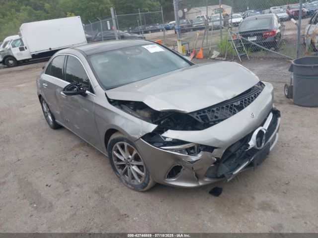 2019 MERCEDES-BENZ A 220 WDD3G4EB4KW020915