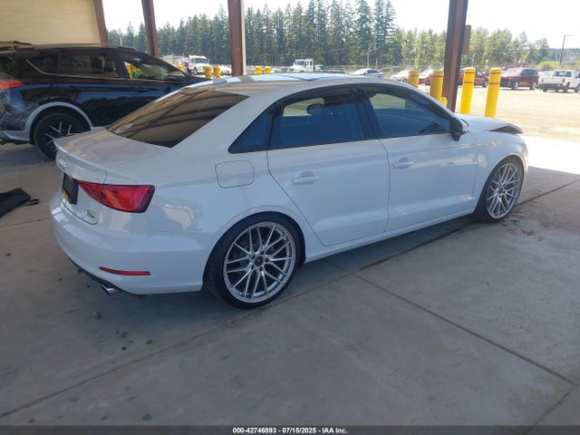 2015 AUDI A3 WAUBFGFF4F1134392 Photo 3
