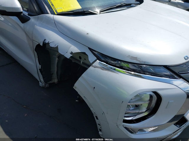 JA4J4VA84NZ057566 Mitsubishi Outlander