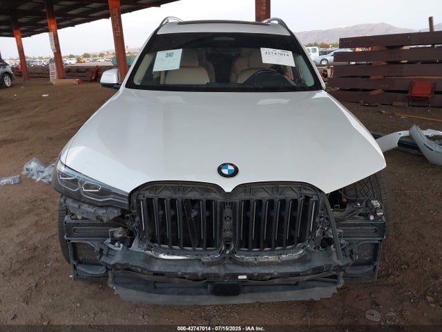BMW X7 2019 5UXCX4C53KLS37203 Image 13