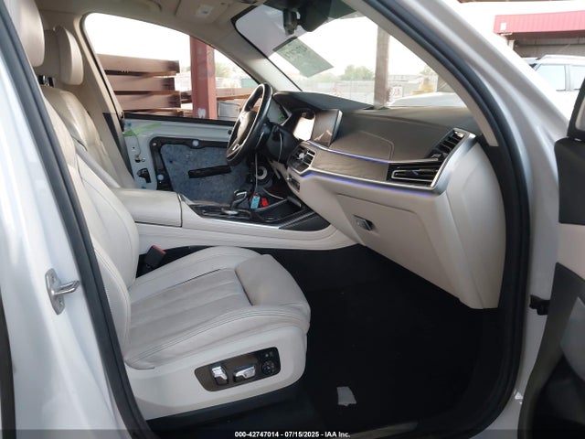 BMW X7 2019 5UXCX4C53KLS37203 Image 5