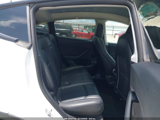 2021 TESLA MODEL Y 5YJYGDEEXMF096687 Photo 7