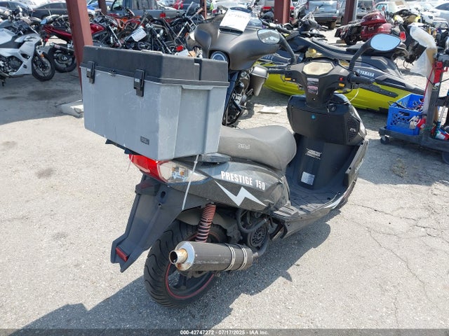 L5YTCKPU6N1154280 Znen Prestige 150 2022