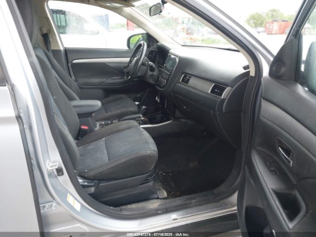 2017 MITSUBISHI OUTLANDER JA4AD3A33HZ024779 Photo 4