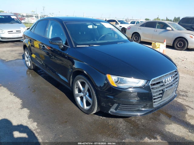 2015 AUDI A3 WAUBFGFF4F1007982 Photo 0