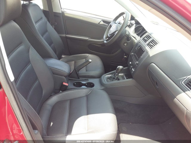 3VWDB7AJXJM236405 Volkswagen 1.4 tsi