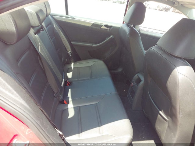 3VWDB7AJXJM236405 Volkswagen 1.4 tsi