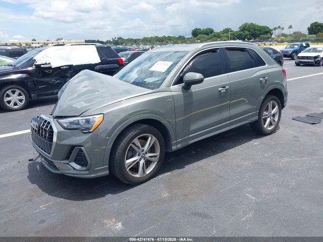 2020 AUDI Q3 WA1DECF34L1078845 Photo 1